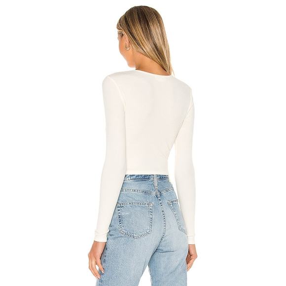 Lovers & Friends Clea Ribbed Top Cream Front Slit Cutout Long Sleeve Sz XS - Picture 2 of 10